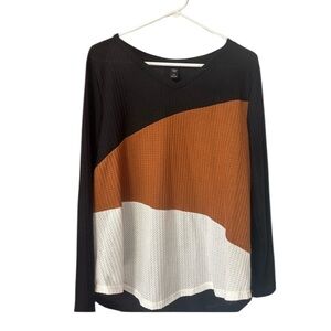 SHEIN Tri-Tone V-Neck Long Sleeve Top